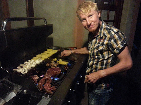 Bostrom grillaaeafrika airila
