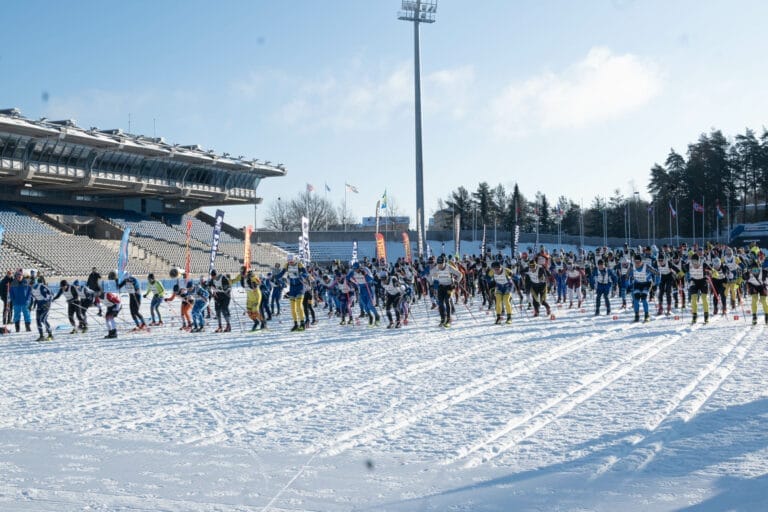 Koirikivi ja Alusniemi voittivat Finlandian vapaan matkat