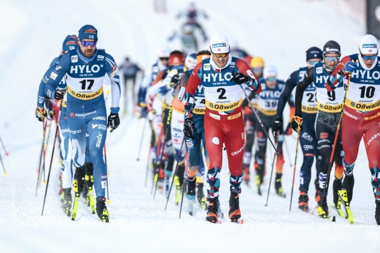 Perttu Hyvärinen kaatumisesta huolimatta kuudes Oberhofin yhteislähtökisassa