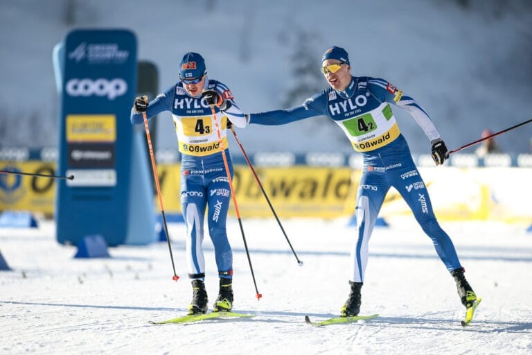 Miesten maailmancup-viesti ratkesi loppukirissä – Norja odotetusti ykkönen, Suomen ykkösjoukkue viides