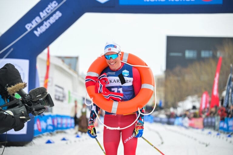Martin Løwstrøm Nyenget otti uransa neljännen voiton Ski Classicsissa näytöstyyliin