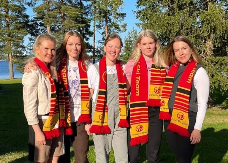Pohti SkiTeamille myös naisten joukkue