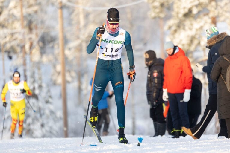 Suomen hiihdon superlupaus Niko Anttola selätti syksyn haasteet ja rakentaa jälleen hyvää NMM-virettä