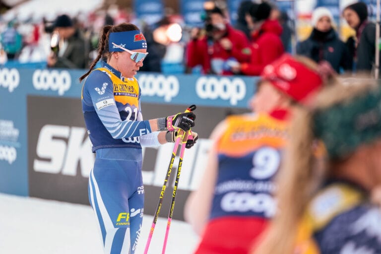 Kerttu Niskanen jatkaa Touria loistoasemista – kiertue jatkuu perinteisen hiihtotavan yhteislähdöin