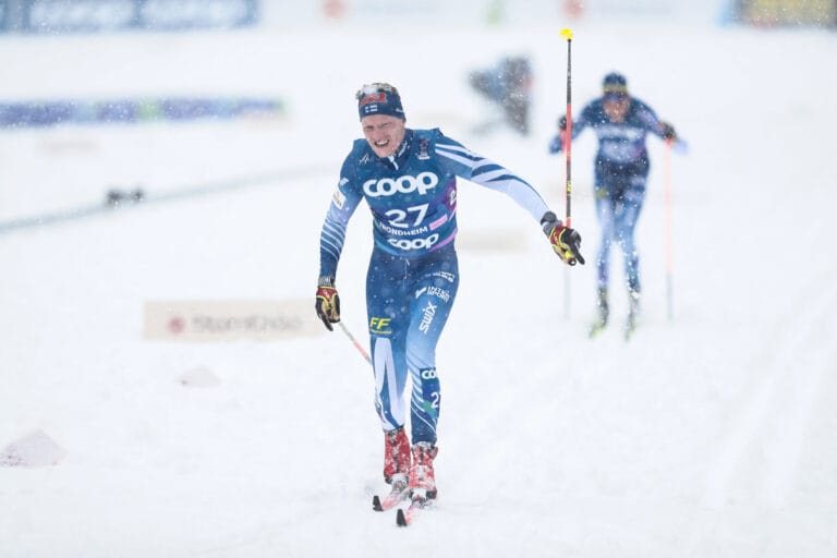 Ville Ahonen sai lahjan taivaalta – lumisade sopi sitkeille vuorohiihtäjille