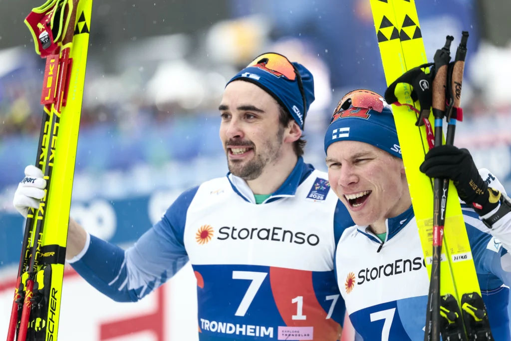 pariviestissä hopeaa
