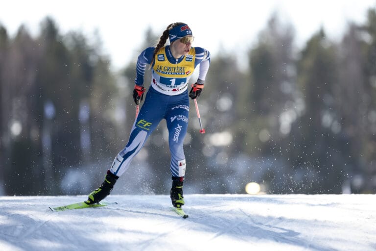 Suomen naiset ja miesten ykkösjoukkue parisprinttifinaaliin – norjalaiset lähellä katastrofia