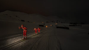 hiihtoa kuutamon alla