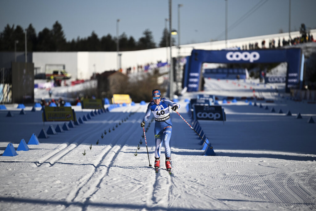 Suomen lipunkantajat Krista Pärmäkoski